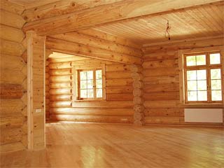 деревянный дом - изящество дерева без отделки